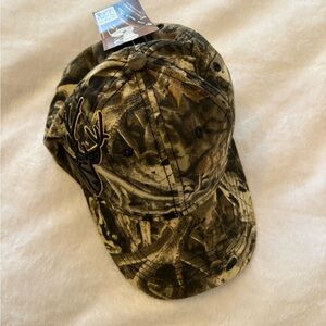 NWT camouflage hat